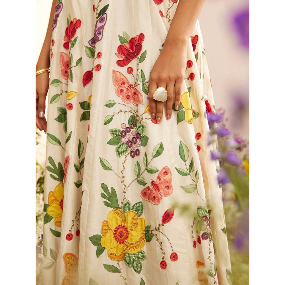 CHANDRIMA Ivory Chanderi Floral Applique Lehenga