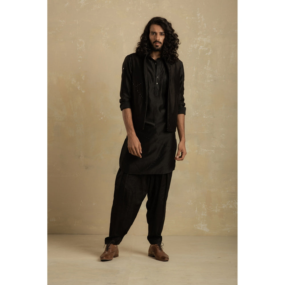 charkhee Men Black Pathani Kurta with Salwar (Set of 2)