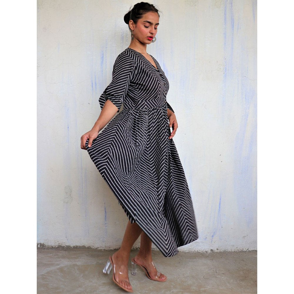 CHIDIYAA Black Pure Cotton Block Printed Dress Mono 1