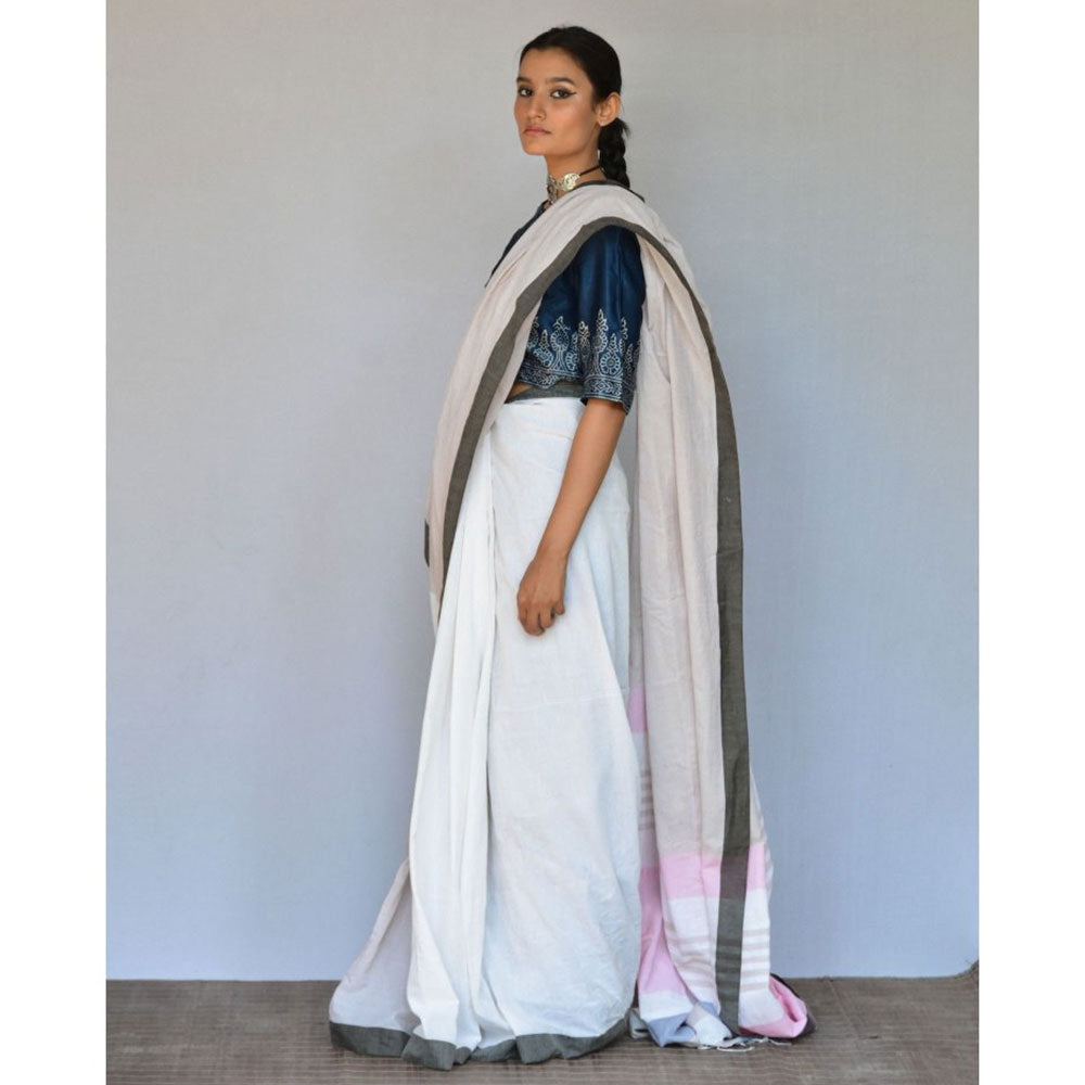 Chidiyaa Ivory White Handwoven Cotton Saree with Unstitched Blouse