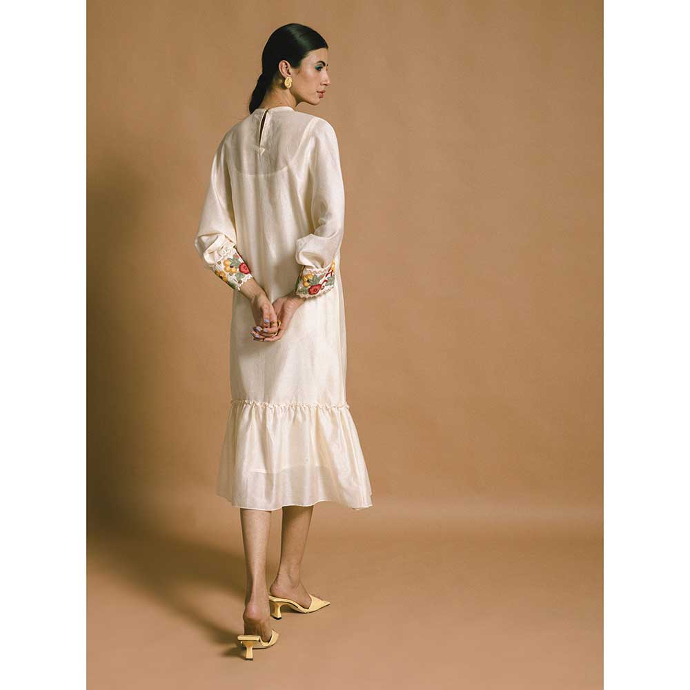 CHANDRIMA Ivory Chanderi Gathered Kimono Dress