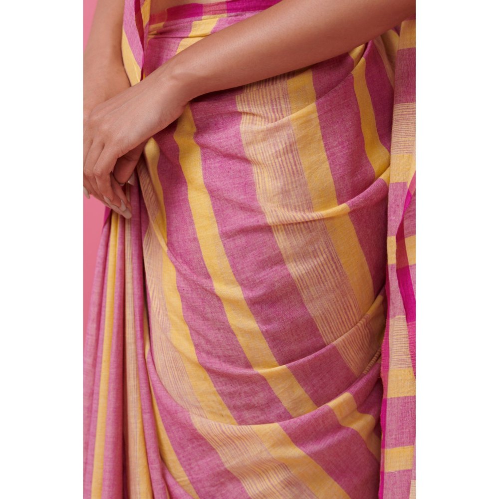 Dressfolk Women Strawberry Summer Saree