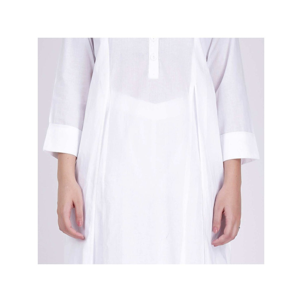 First Resort by Ramola Bachchan White Straight Kurta