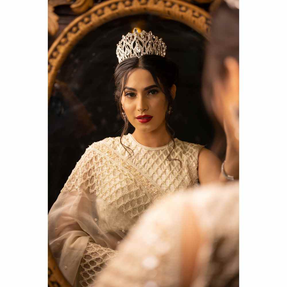 Farha Syed Ivory Saree with Semi-Stitched Blouse