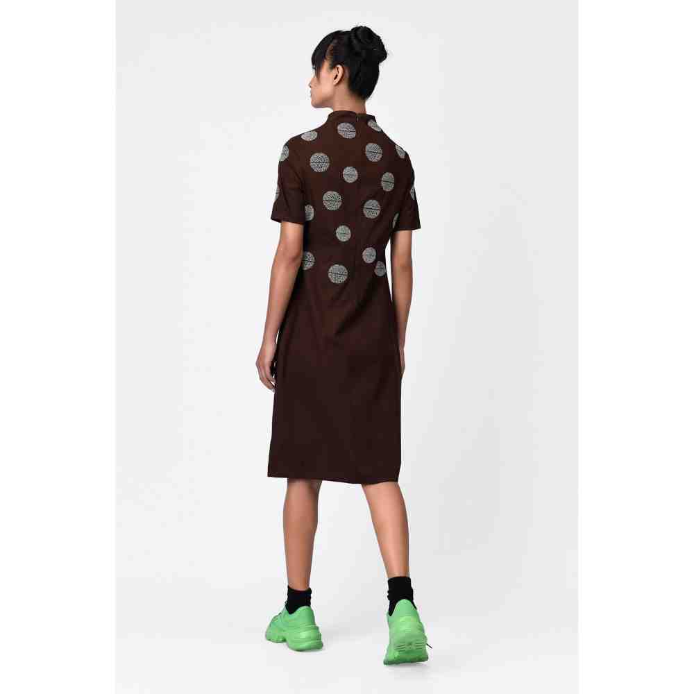 Genes Lecoanet Hemant Umber Brown High Neck Embroidered Dress