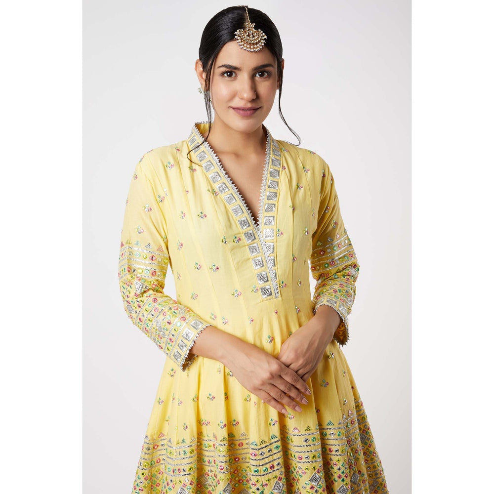 Gopi Vaid Noor AG with Dhoti (Set of 2)