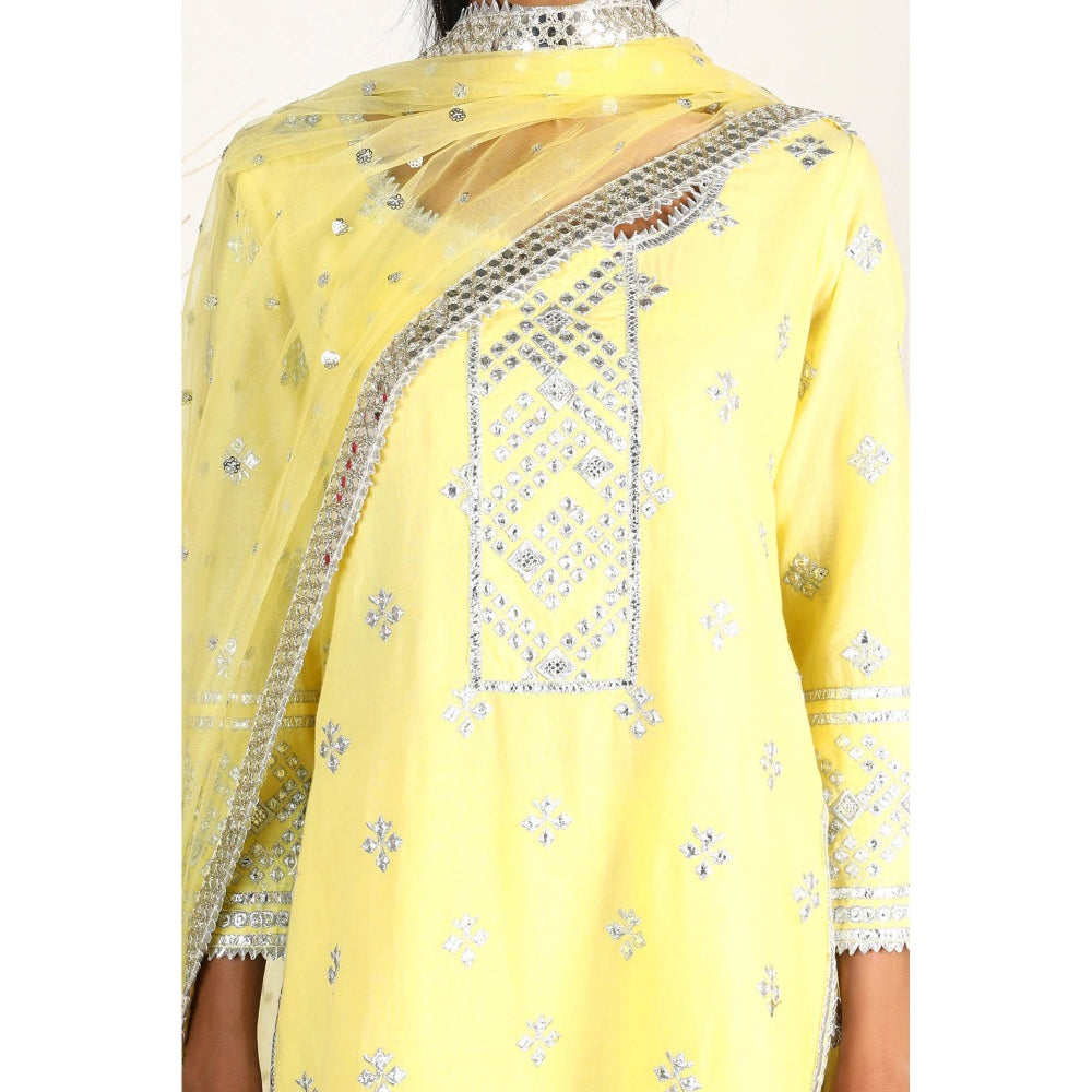 Gopi Vaid Embellished Chand Short Sharara And Kurta With Dupatta (Set of 3)