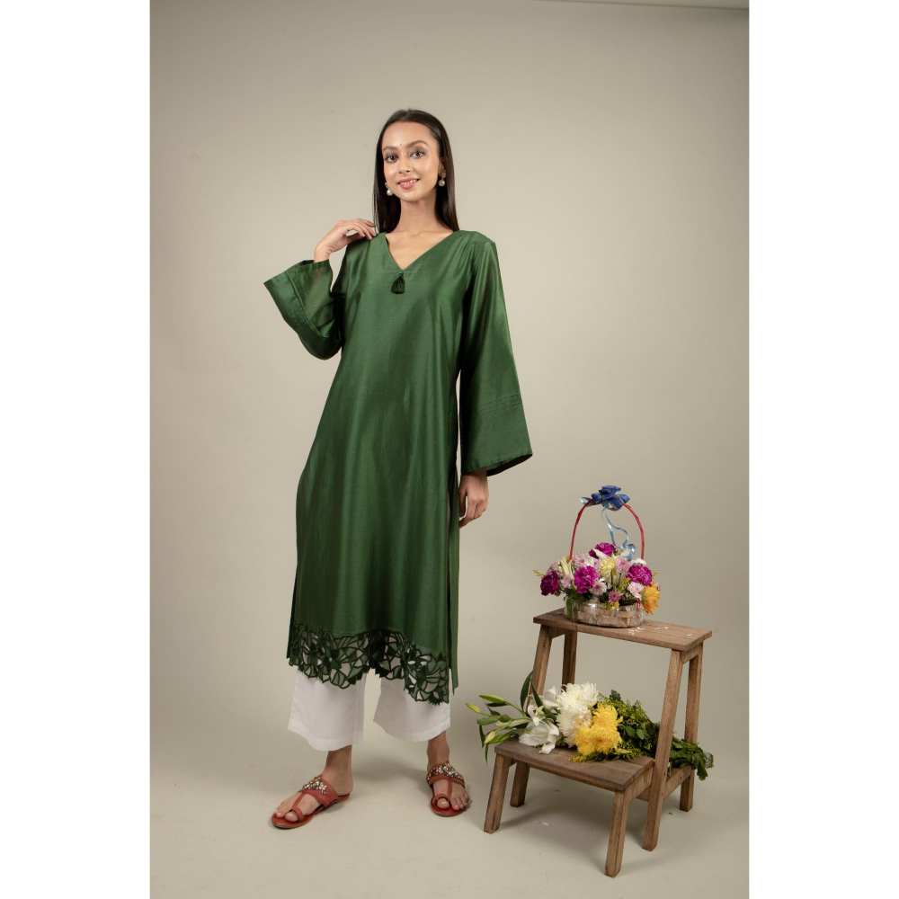 Ikshita Choudhary Green Kurta (Set of 2)
