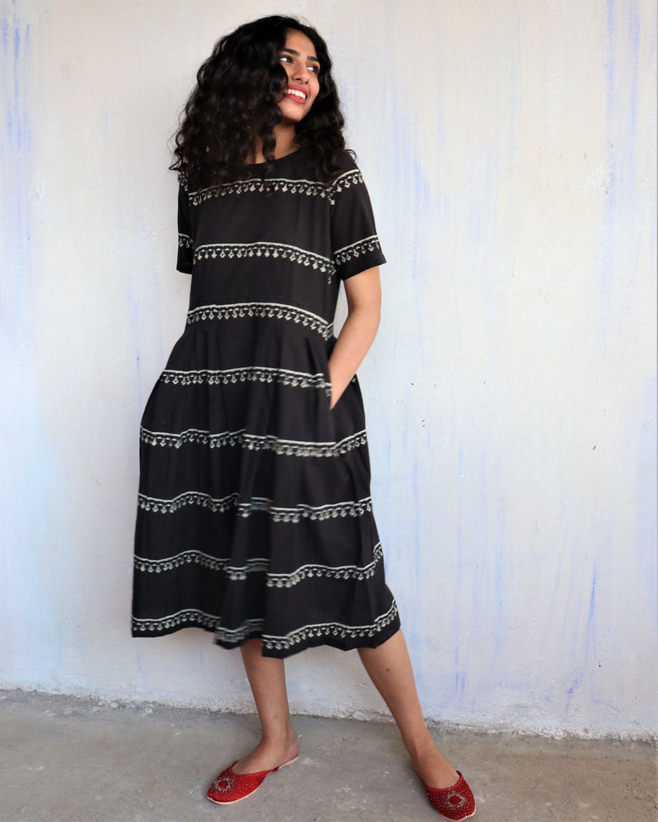 Chidiyaa Black Cotton Dress