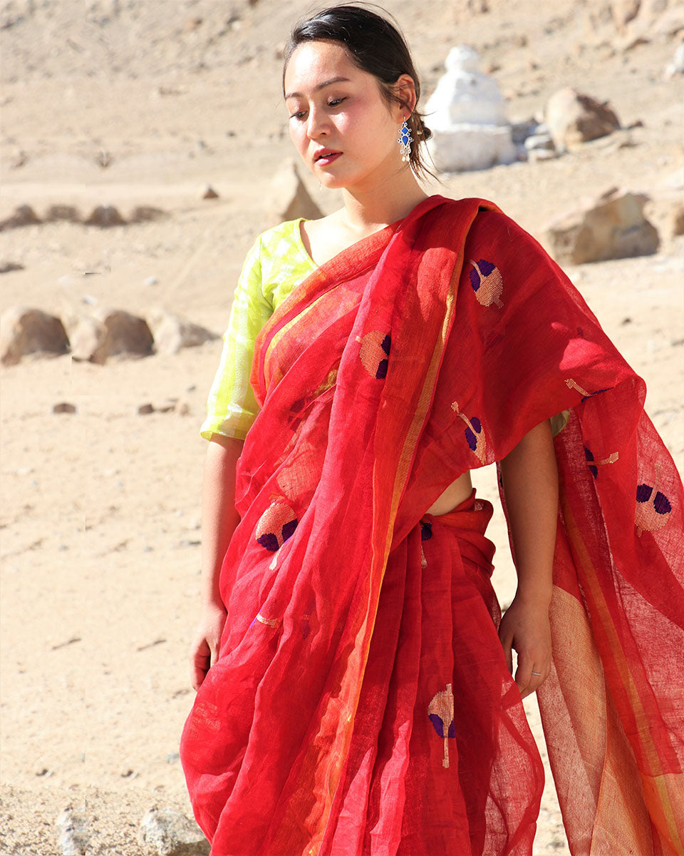Chidiyaa Vermilion Red Handwoven Linen Jamdani Saree Lagn