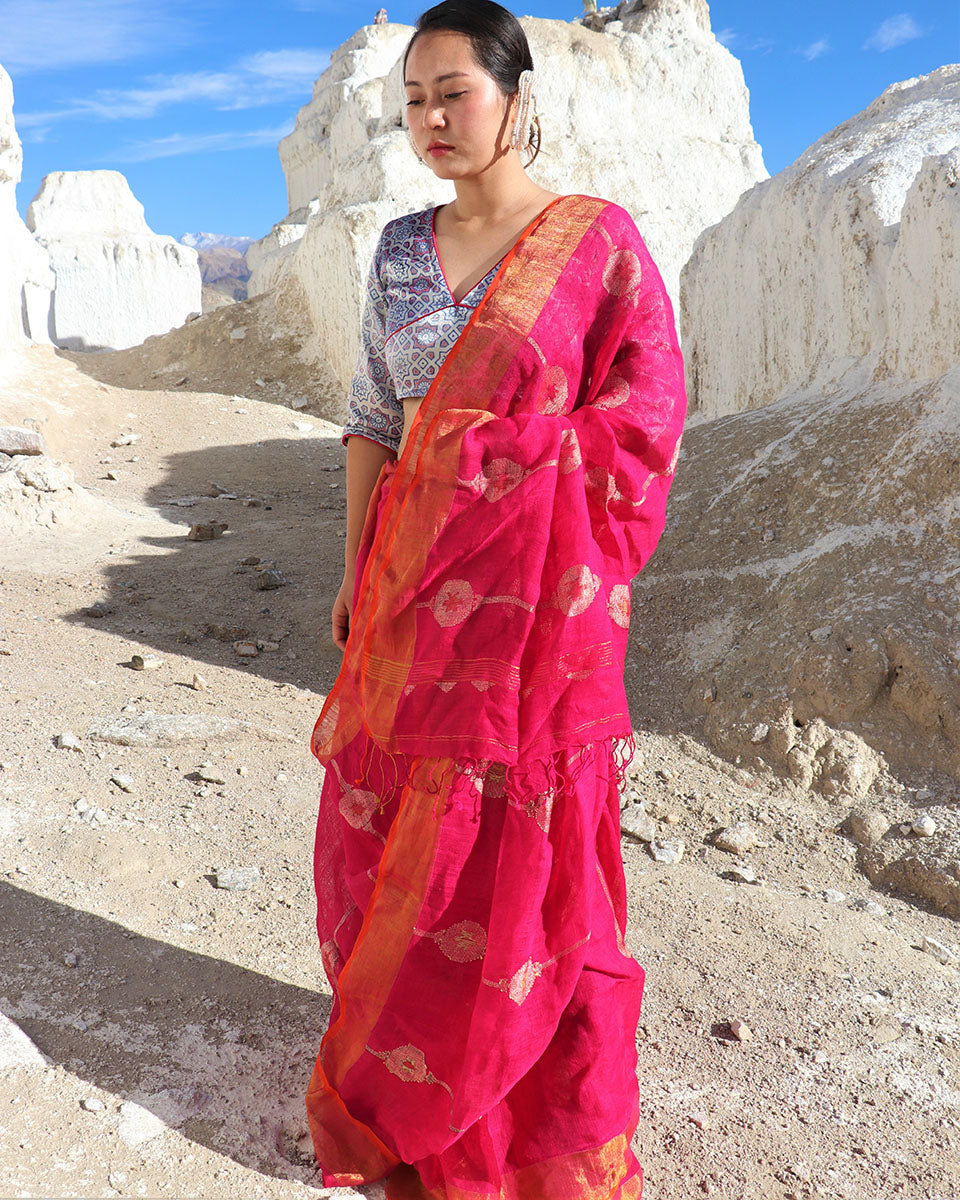 Chidiyaa Pink Flower Motif Handwoven Linen Jamdani Saree Lagn