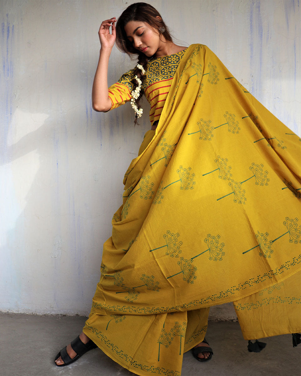 Chidiyaa Yellow Block Printed Cotton Mul Saree God with Unstitched Blouse