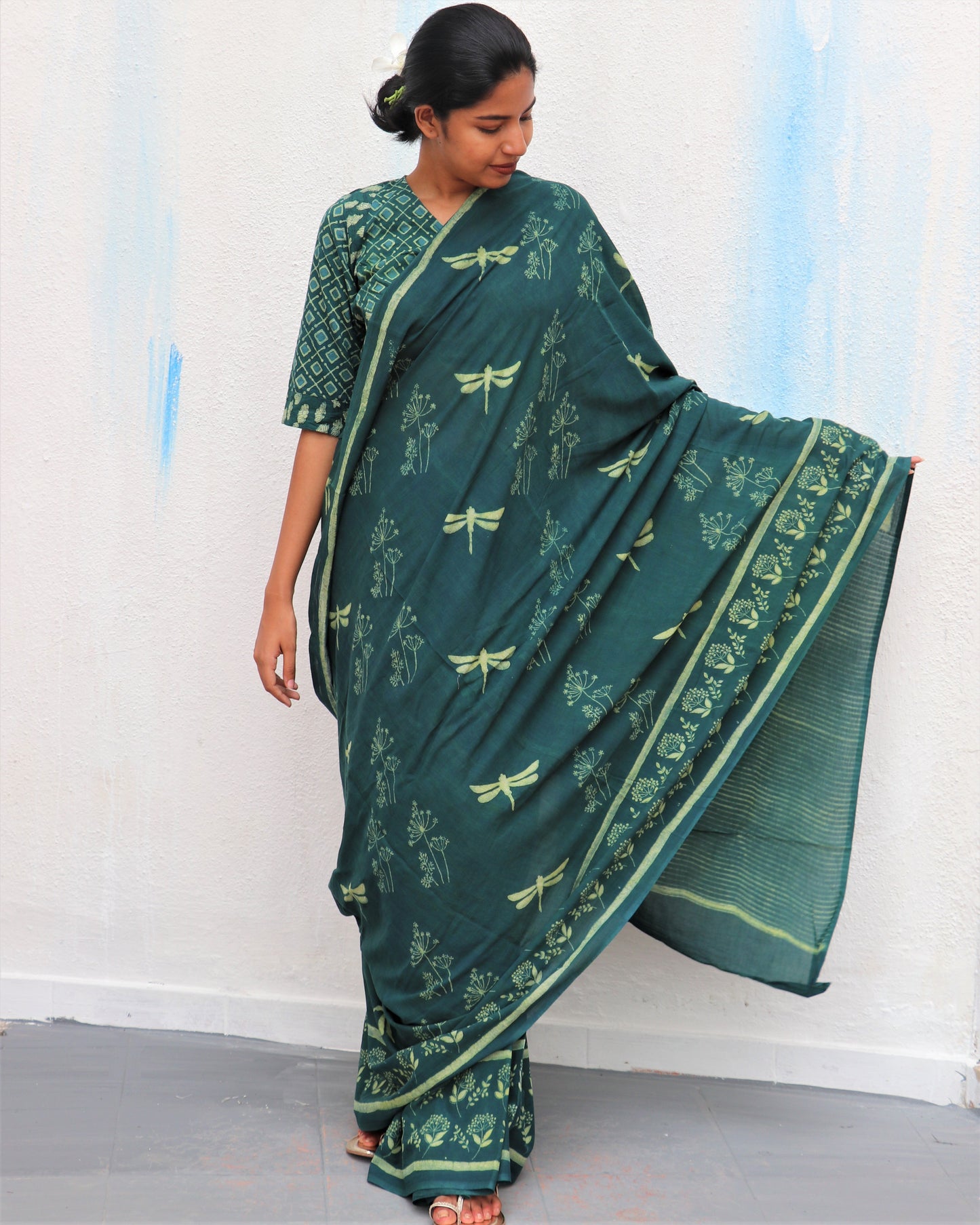 Chidiyaa Green Dragonfly Printed Cotton Saree with Unstitched Blouse