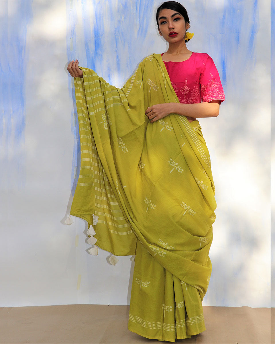 Chidiyaa SKD Parrot Green Dragonfly Handprinted Pure Cotton Saree
