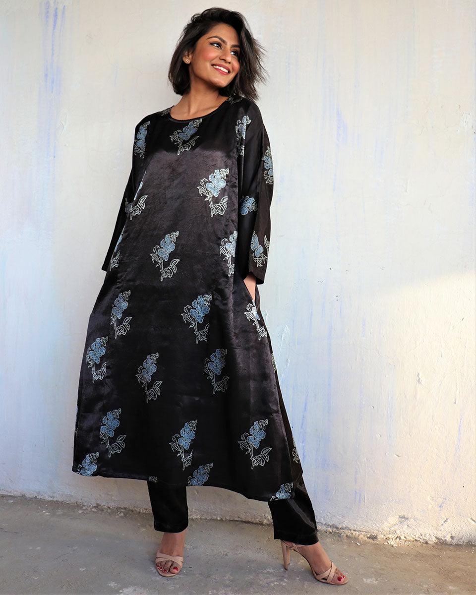 Chidiyaa Black Mashru Silk Kurta, Pant (Set of 2)