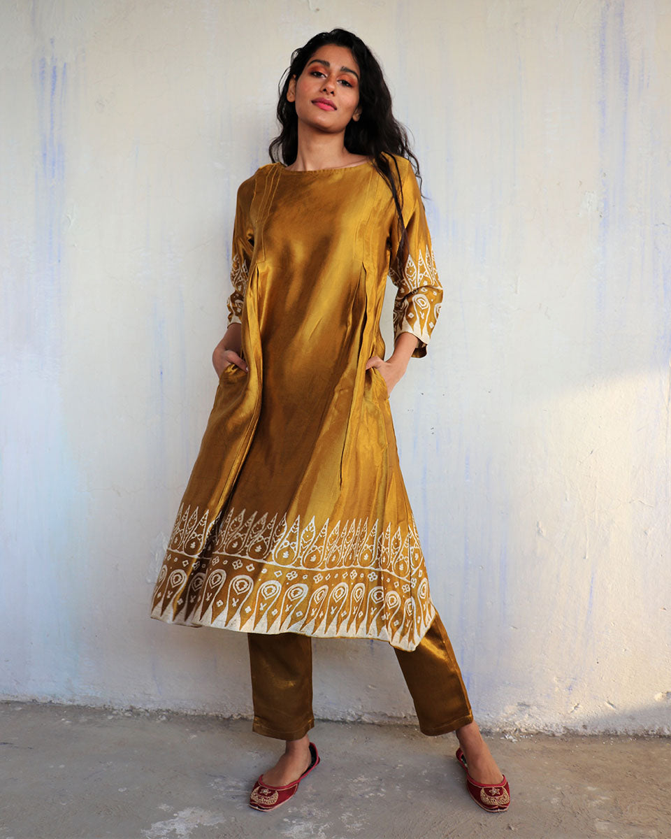 Chidiyaa Gold Mashru Silk Kurti, Pant (Set of 2)
