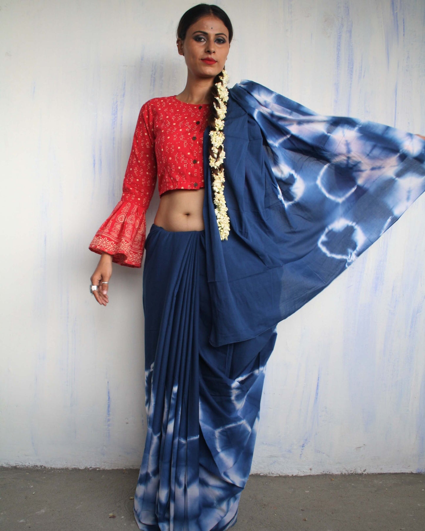 Chidiyaa Indigo Cotton Saree with Unstitched Blouse