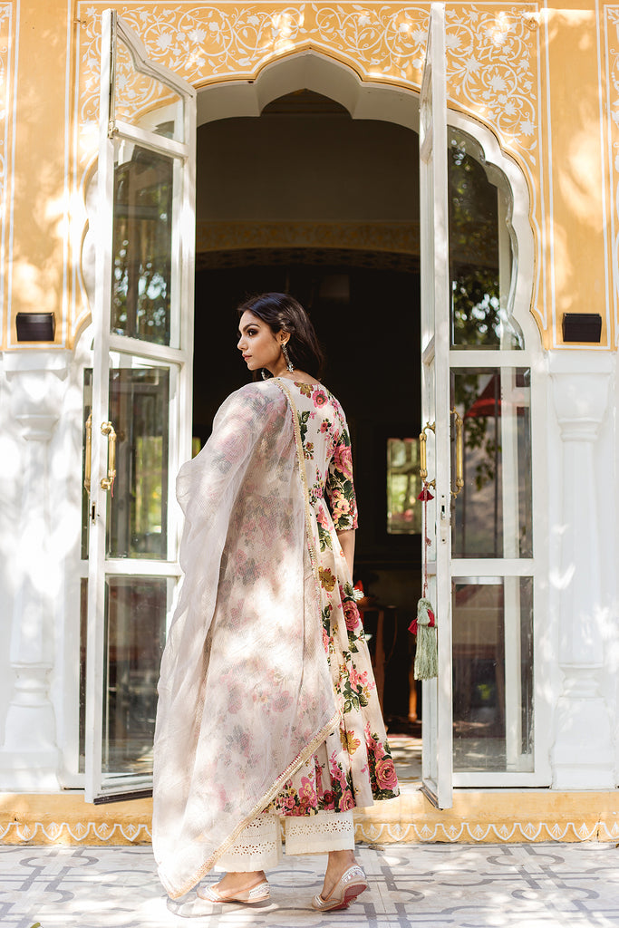 Soha Floral Set