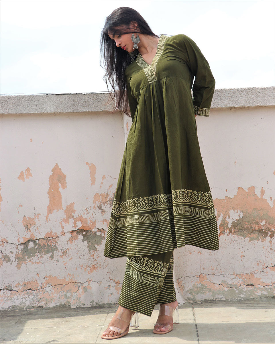 CHIDIYAA Olive Green Block printed Kurta Set (Set of 2)