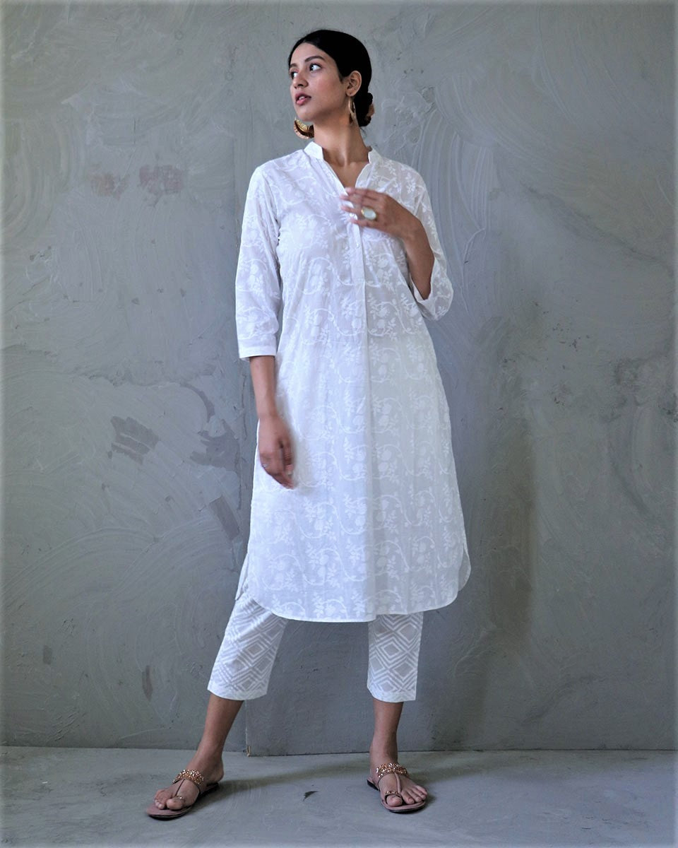 Chidiyaa White Block Printed Floral Cotton Kurta - Safed (Set of 2)