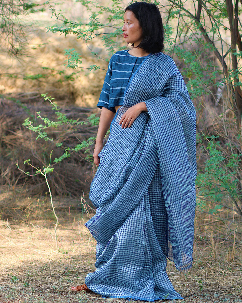 CHIDIYAA Handwoven Indigo Linen Zari Saree without Blouse 4