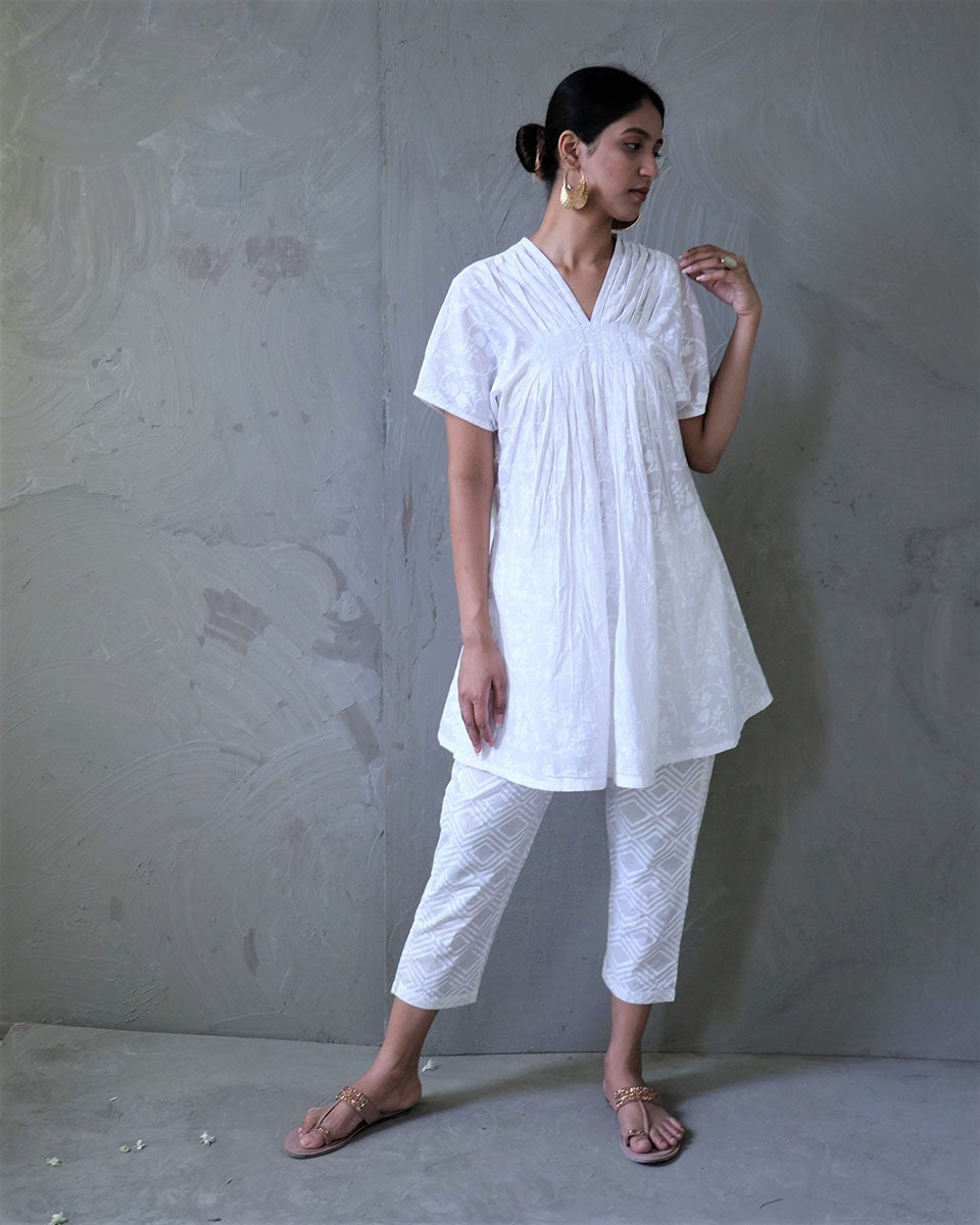 Chidiyaa White Block Printed Cotton Kurti - Safed (Set of 2)