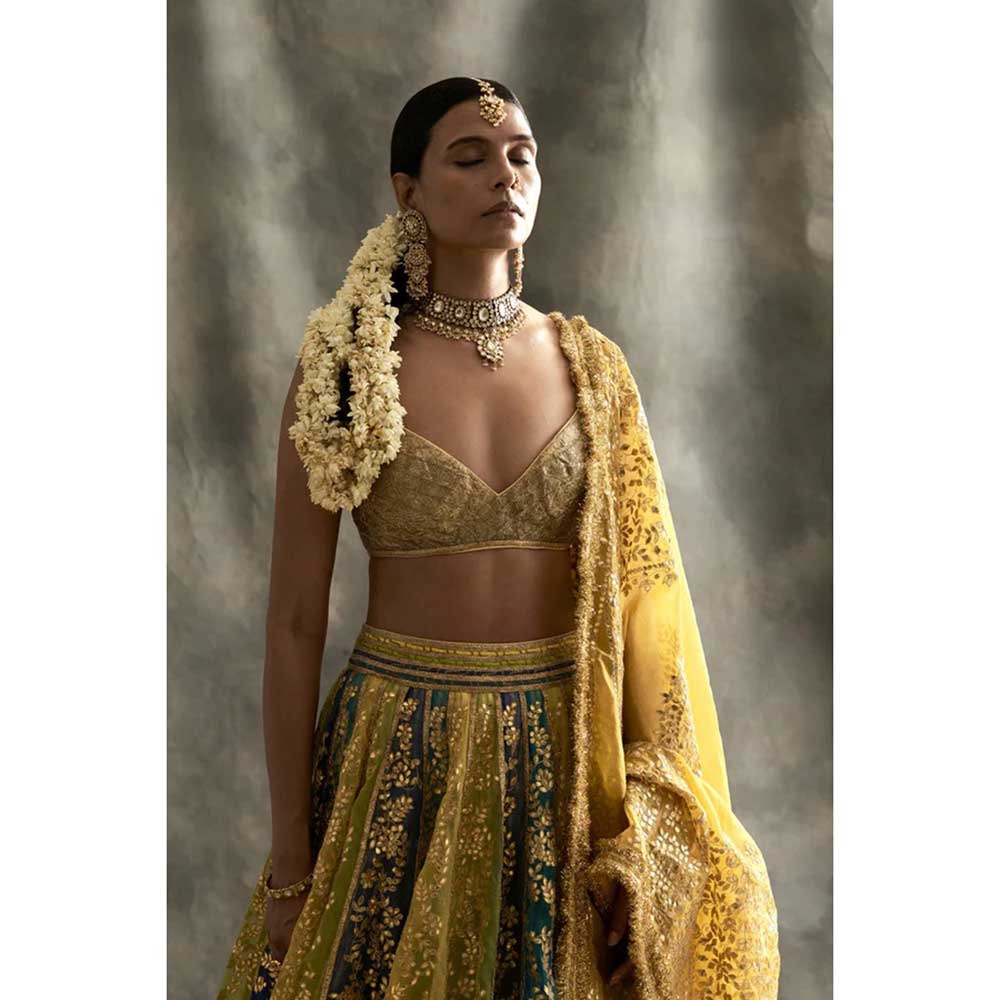 ITRH Qurbat Lehenga (Set of 3)