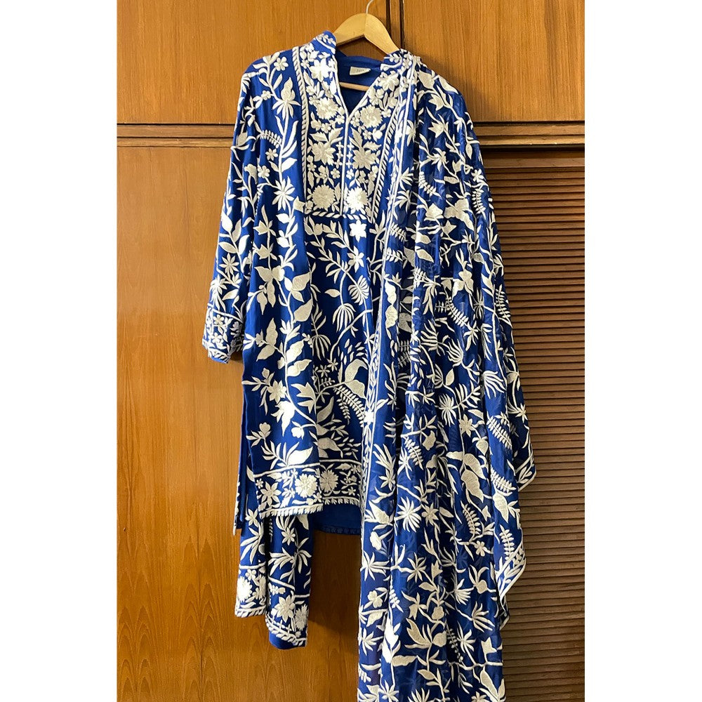 JUHI NANDA Embroidered Kurta with Dupatta-Blue (Set of 3)