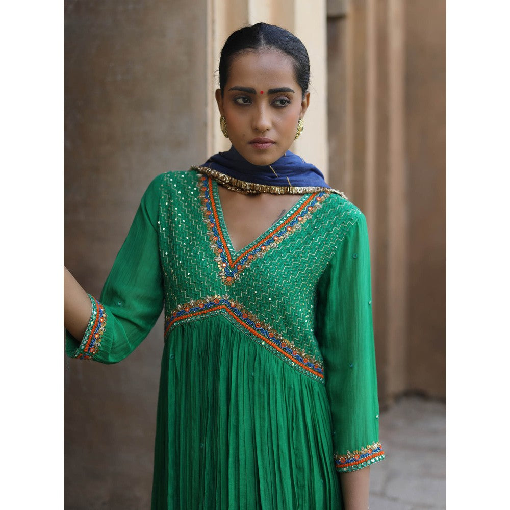 Label Kinjal Modi Fine Chanderi Kurta and Dupatta with Cupro Silk Pant-Green (Set of 3)