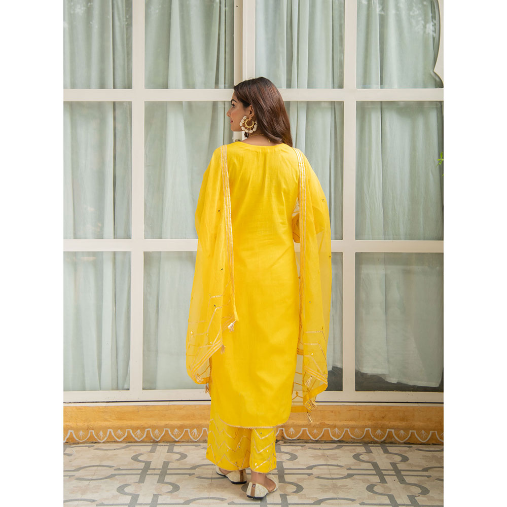 Maison Shefali Noor Haldi Gota Mirror Work Kurta (Set of 3)