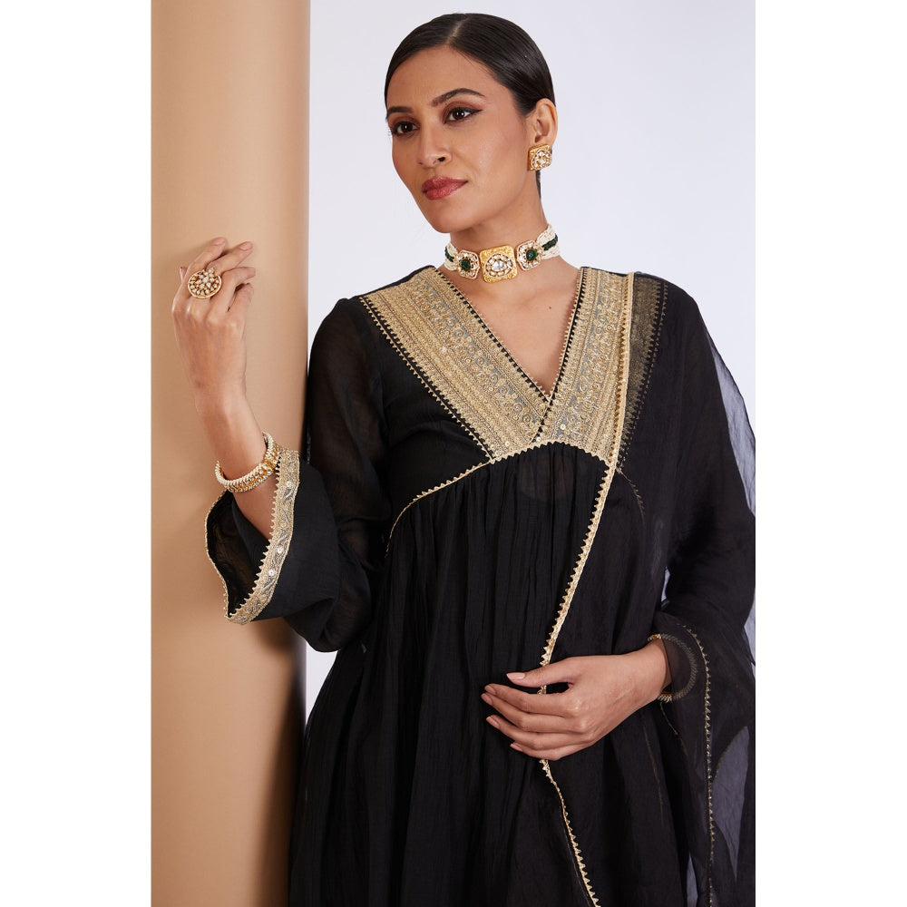 Neha Khullar Black Chnaderi Silk Embroidered Kurta Pant & Dupatta (Set of 3)