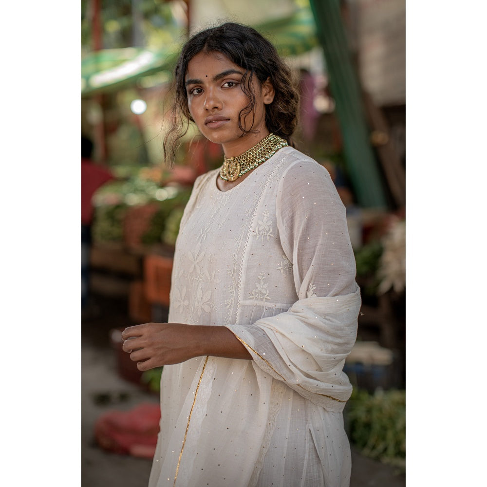 PANTS AND PAJAMAS Off White Kaner Sequin Dupatta