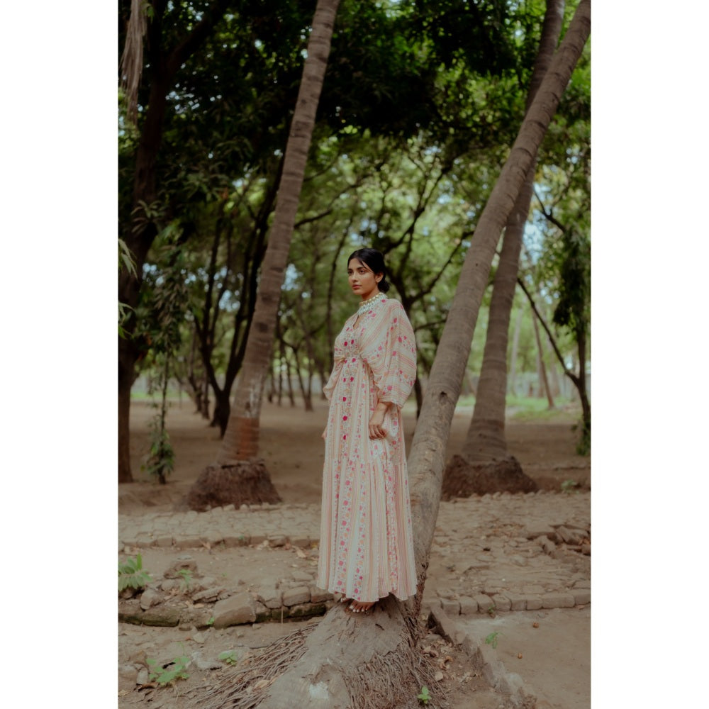Paulmi & Harsh Rose Border Printed Kaftan