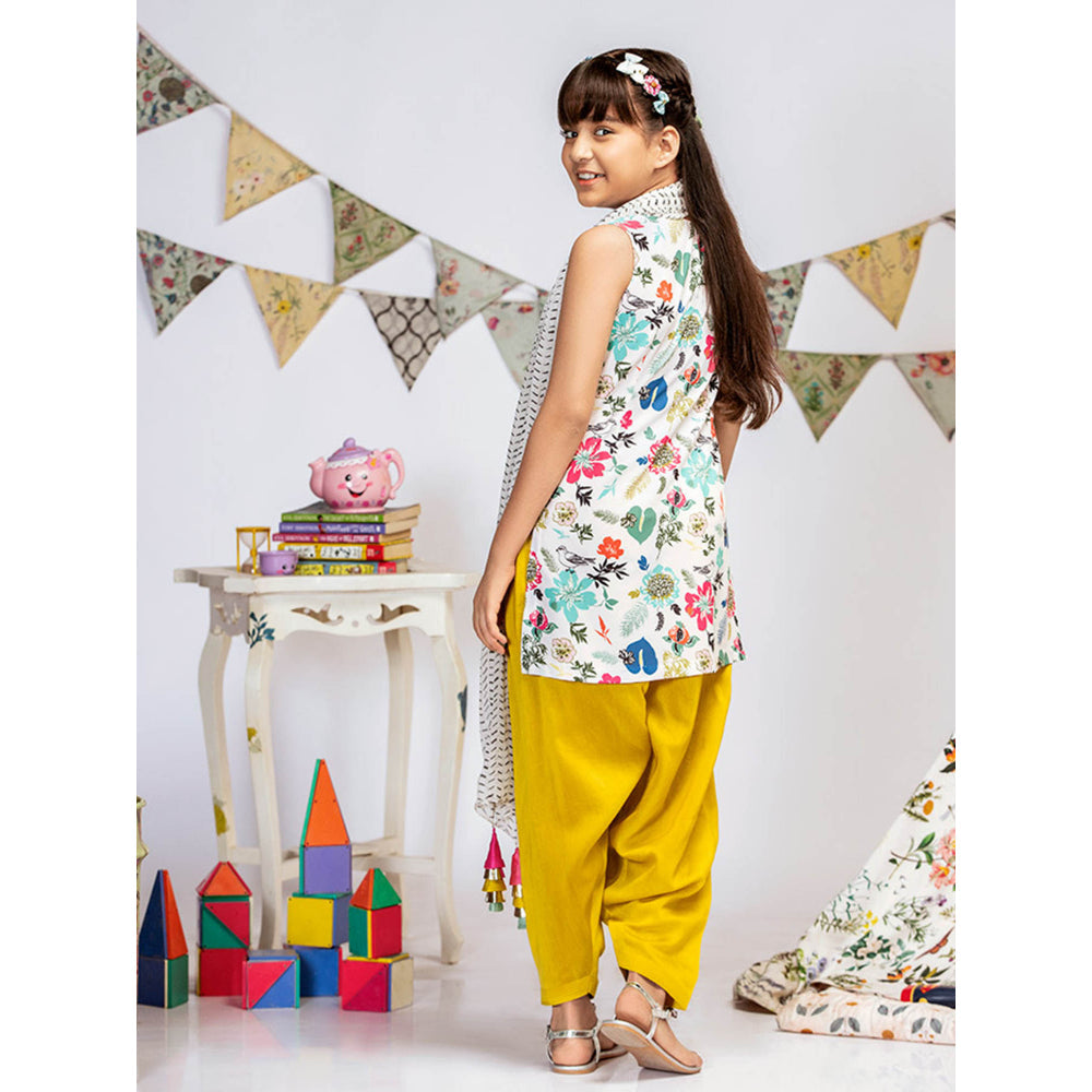 PS Kids By Payal Singhal Short Kurta With Salwar And Dupatta (Set of 3)