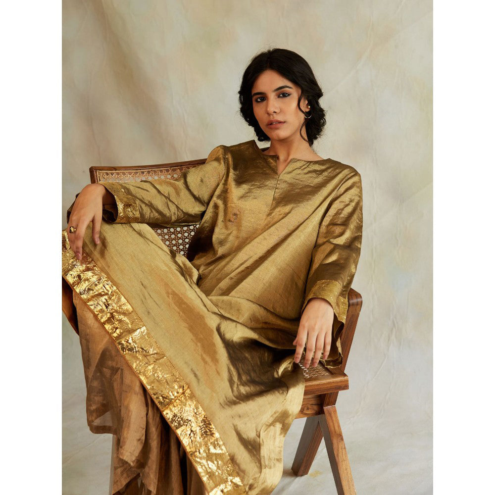 PRIYANKA RAAJIV Zinia Gold Silk Flowy Kurta and Pajama (Set of 2)