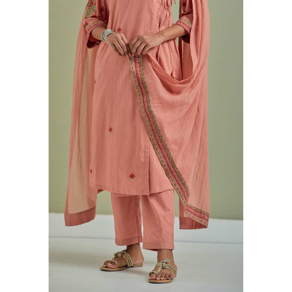 Priya Chaudhary Cotton Embroidered Peach Kurta with Pant and Dupatta (Set of 3)