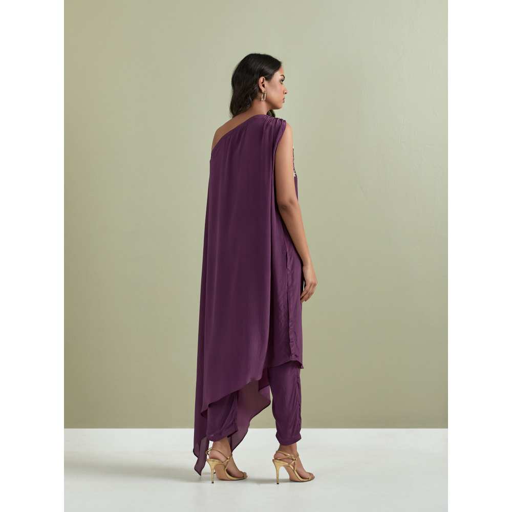 Priya Chaudhary Purple Embroidered Crepe Kurta with Pants (Set of 2)