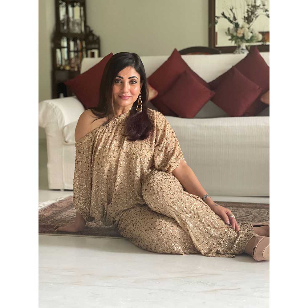 RAISHAA Beige Constellation Set