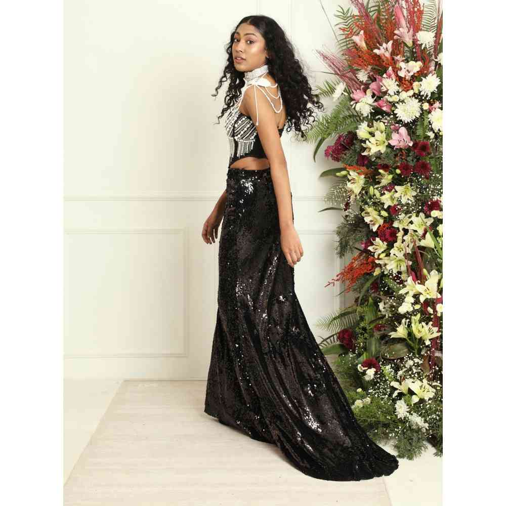 Saanjh by Lea Leila Black Hand Embroidered Corset Without Sleeves