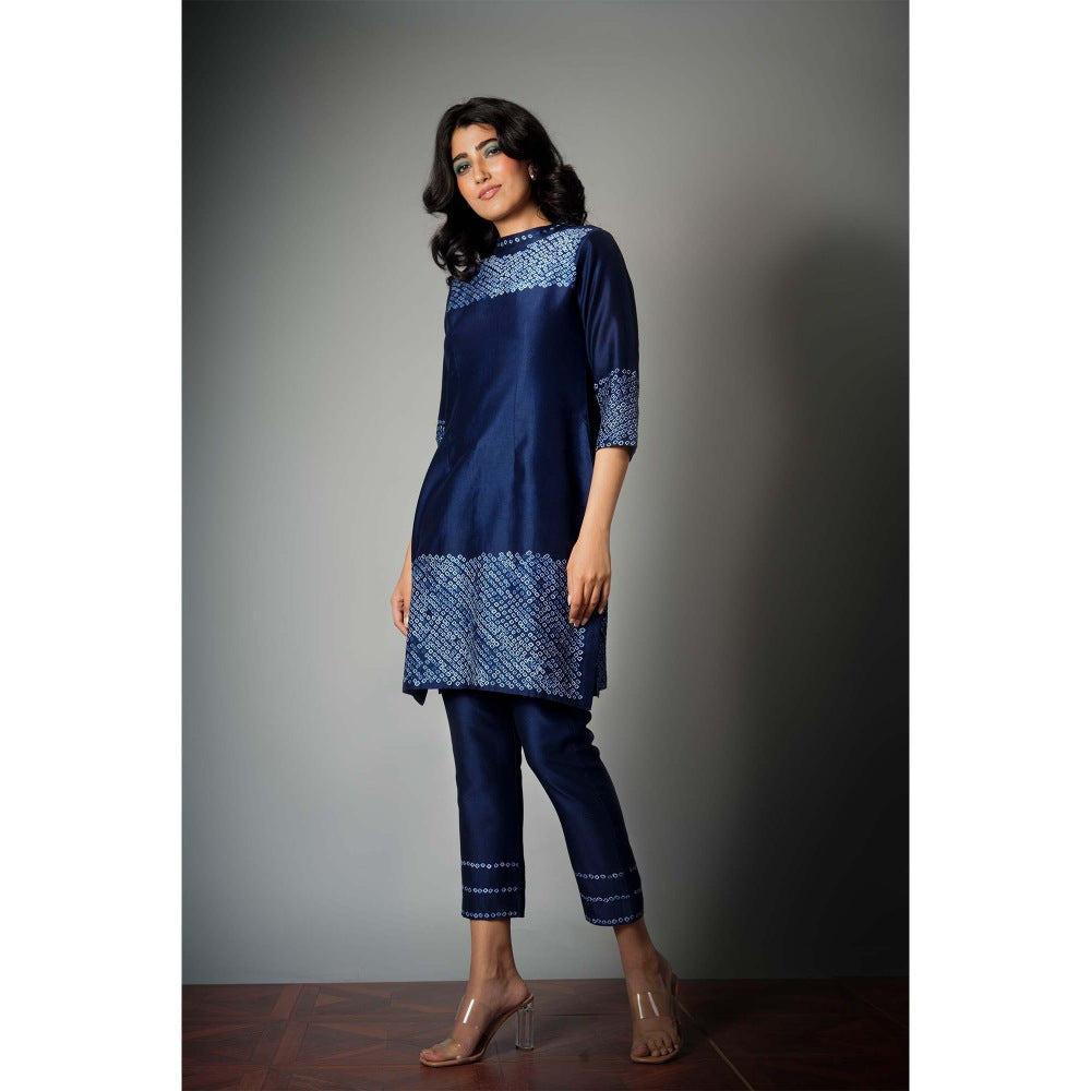 Saksham & Neharicka Indigo Blue Straight Pants In Chanderi
