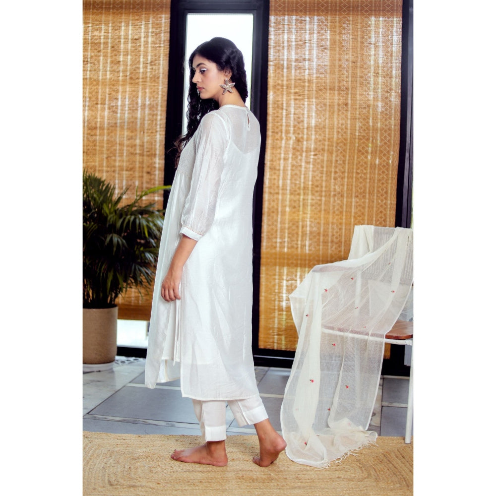 Tatwa Designs Snow White Lovebirds Kurta (Set of 3)
