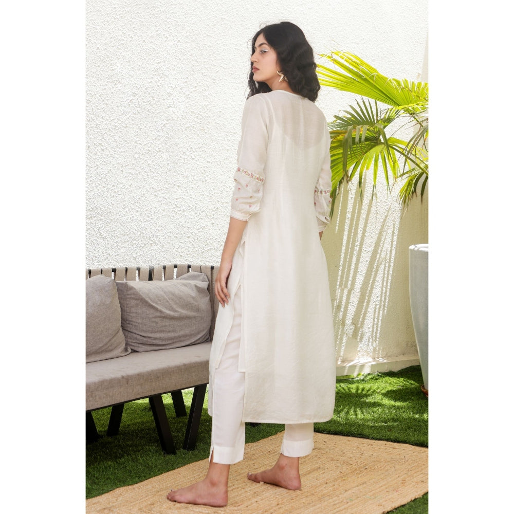 Tatwa Designs Snow White Yoke Pintuck Kurta (Set of 3)