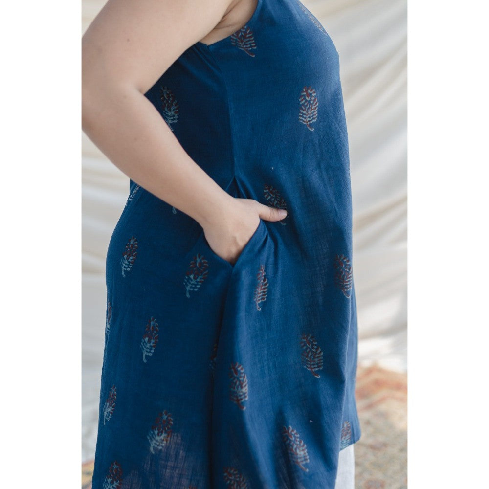 The Indian Ethnic Co. Blue Dabu Slub Cotton A Line Dress