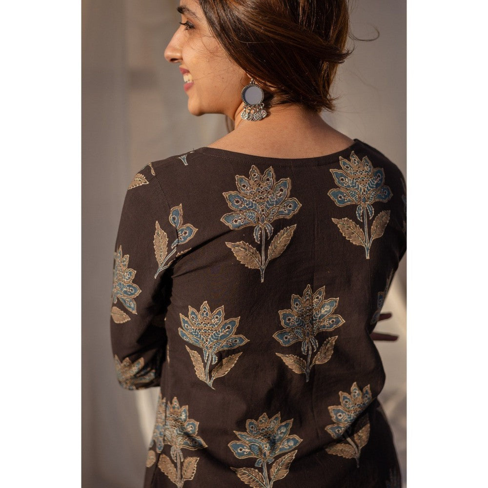 The Indian Ethnic Co. Ajrakh Black Cotton Straight Kurta