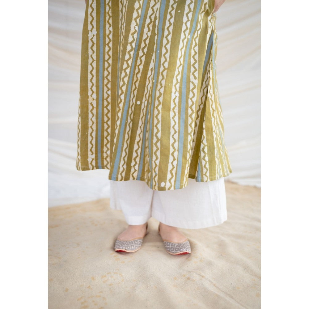 The Indian Ethnic Co. Olive Batik Kali Cotton Kurta