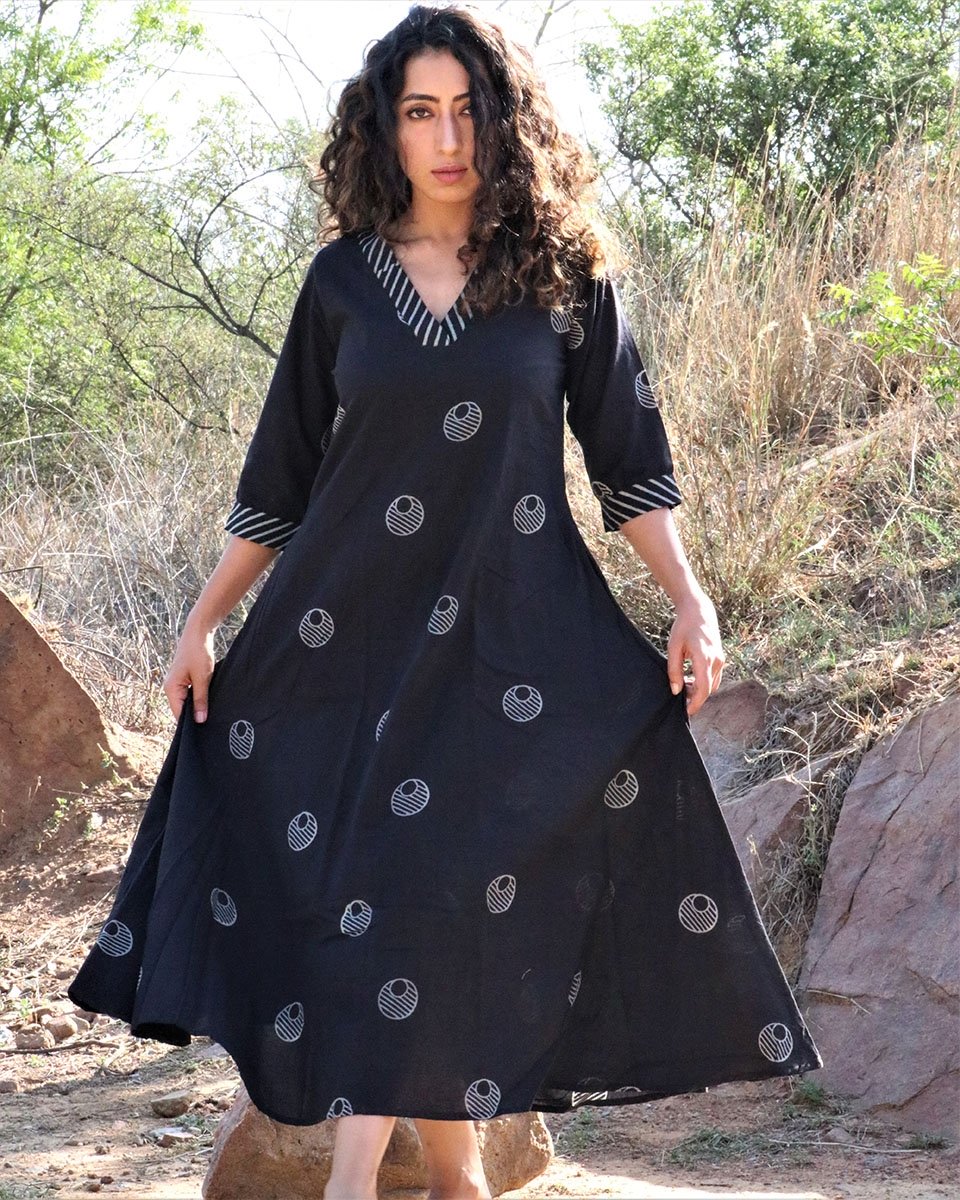 Chidiyaa Black Cotton Dress