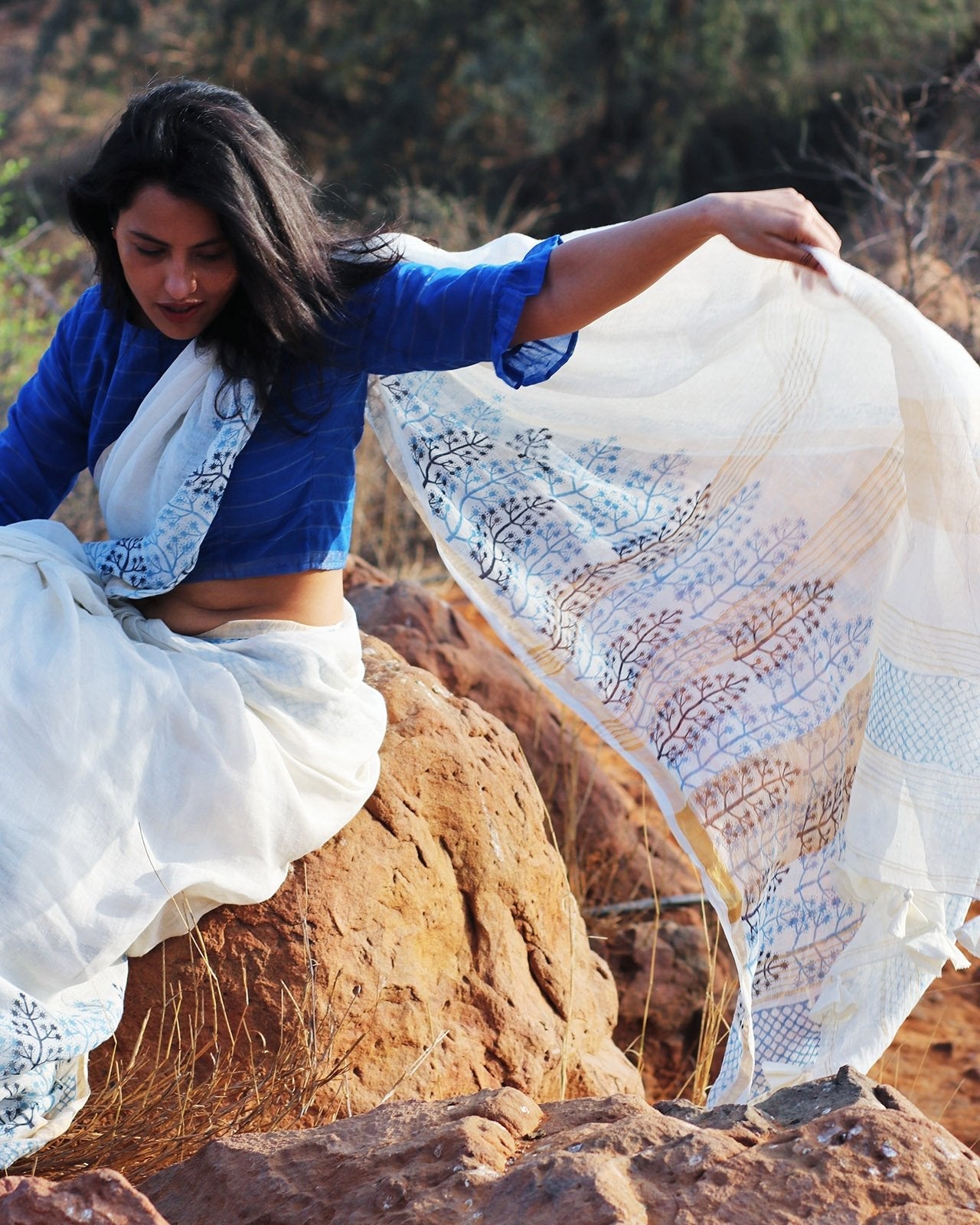 Chidiyaa Ivory Linen Saree with Unstitched Blouse