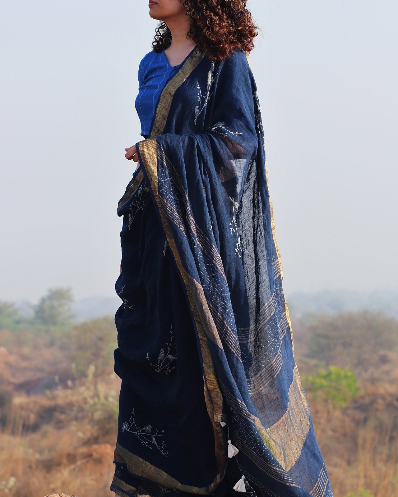 Chidiyaa Blue Linen Saree with Unstitched Blouse