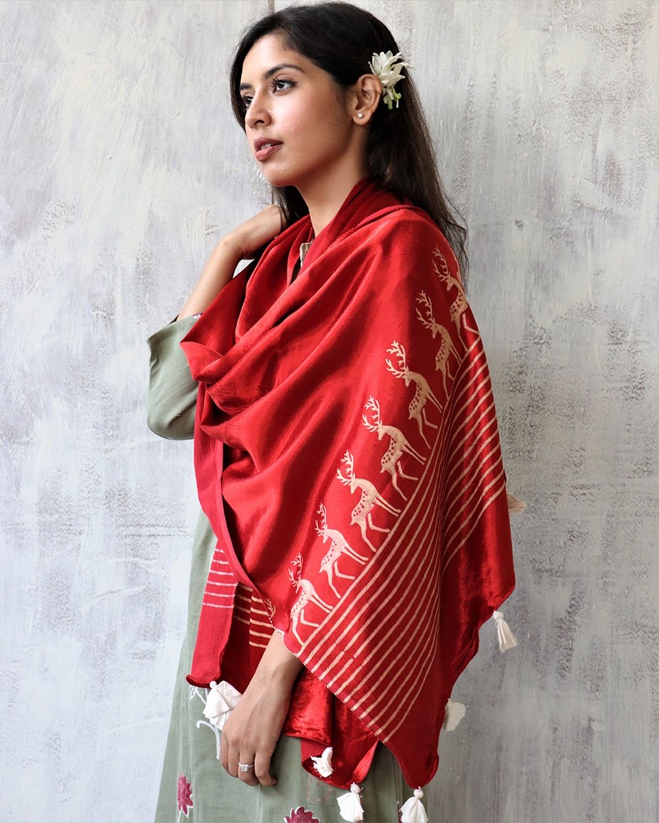 RED BLOCKPRINTED MASHRU SILK STOLE
