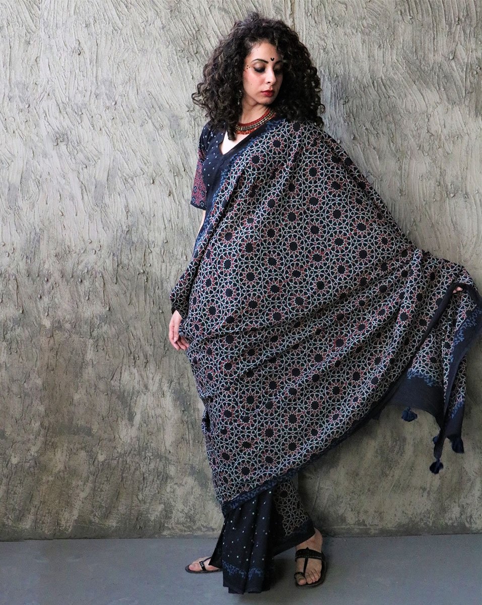 Chidiyaa Kohl Block Printed Cotton Mul Saree with Unstitched Blouse